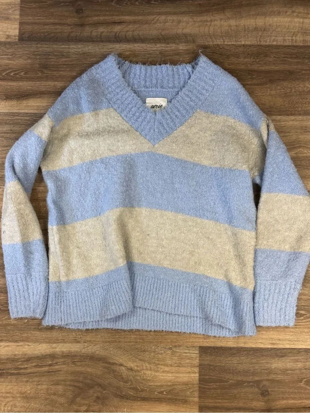 Aerie Teddy Boucle Sweater Ocean Sky Stripes Women’s Medium - Picture 3 of 3